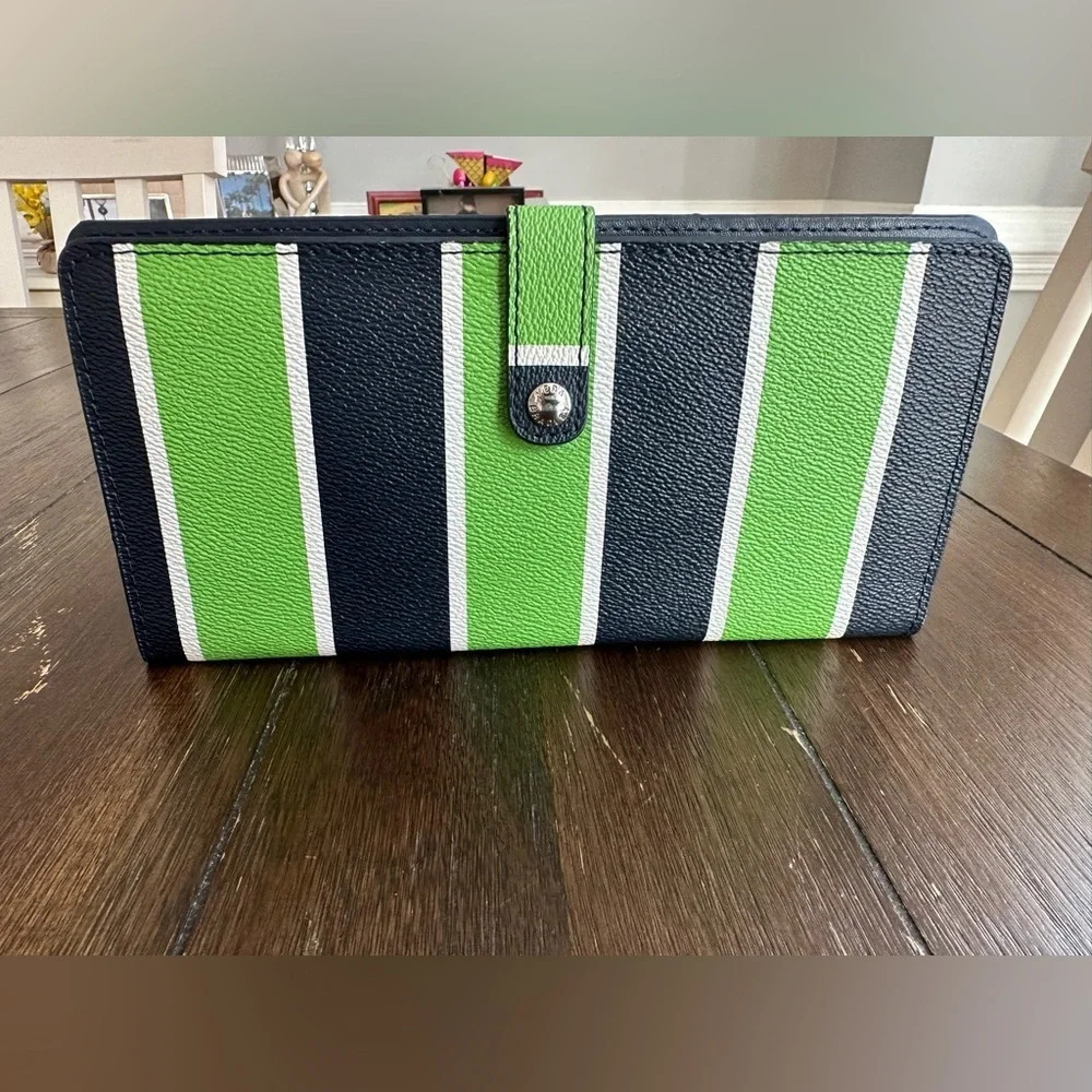 NWOT Very Bradley wallet - Picture 10 of 10